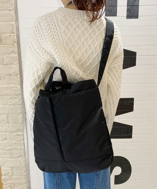 りかちょび/岸本梨佳さんの「BEAMS WOMEN｜SLOW_NY_HELMET」を使ったコーディネート