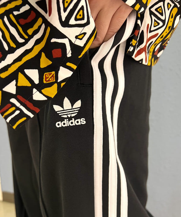石郷岡 稜さんの「adidas / BAGGY FIT FIREBIRD TRACKPANTS」を使ったコーディネート