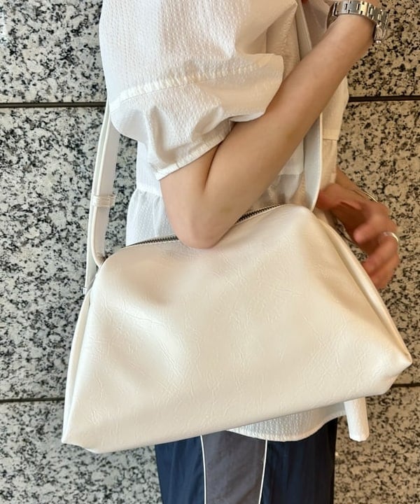 はやしあかねさんの「BEAMS WOMEN｜Ray BEAMS / ランタンスリーブ ギャザー ブラウス」を使ったコーディネート