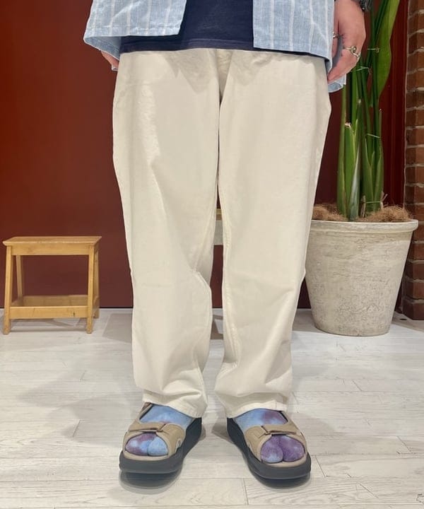 新里 京介さんの「BEAMS WOMEN｜BEAMS / ドビー オープンカラー シャツ」を使ったコーディネート