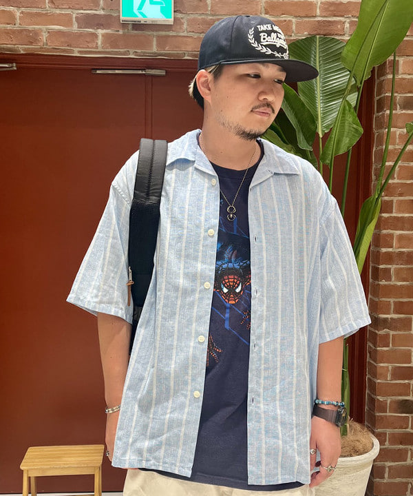 新里 京介さんの「BEAMS WOMEN｜BEAMS / ドビー オープンカラー シャツ」を使ったコーディネート