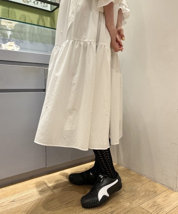 神坂 莉子さんの「BEAMS WOMEN｜メタル ボール シルクコード ネックレス」を使ったコーディネート