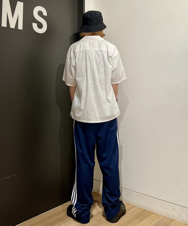 関澤 佑樹さんの「BEAMS WOMEN｜adidas / BAGGY FIT FIREBIRD TRACKPANTS」を使ったコーディネート
