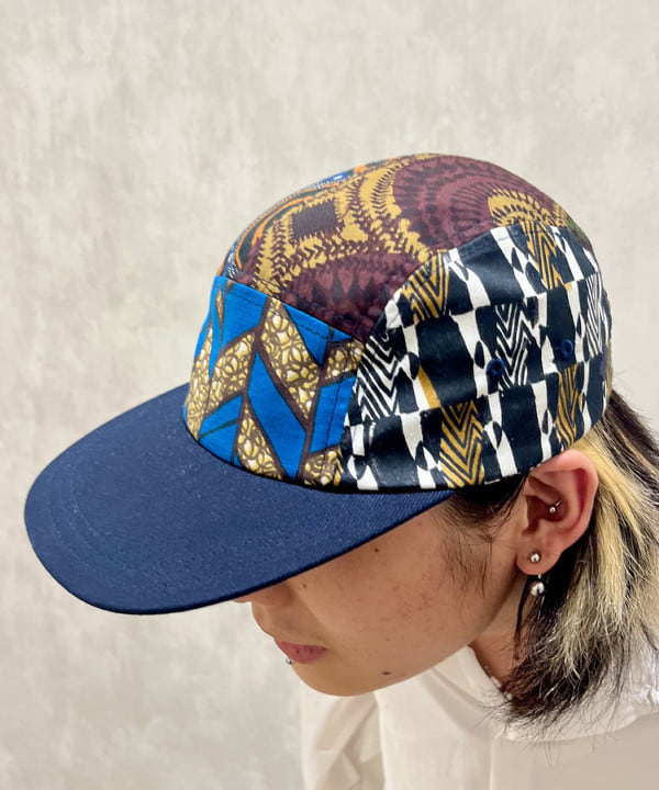 菊田 悠さんの「BEAMS WOMEN｜adidas / BAGGY FIT FIREBIRD TRACKPANTS」を使ったコーディネート