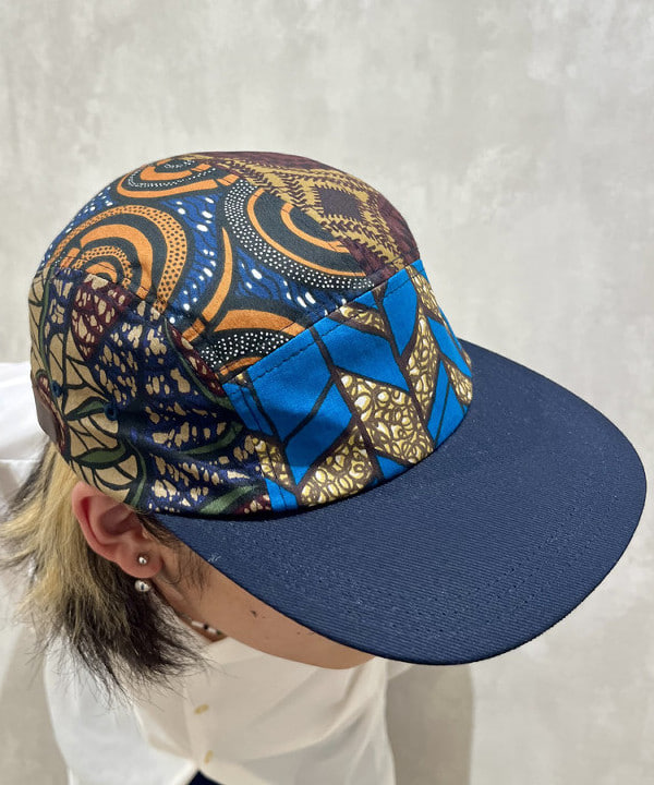 菊田 悠さんの「BEAMS WOMEN｜adidas / BAGGY FIT FIREBIRD TRACKPANTS」を使ったコーディネート