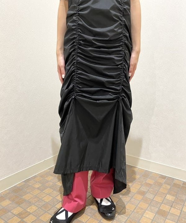 吉田 花さんの「BEAMS WOMEN｜Champion × Ray BEAMS / 別注 ギャザー ノースリーブ ワンピース」を使ったコーディネート