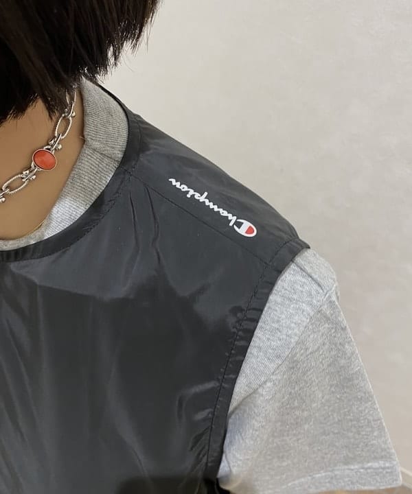 吉田 花さんの「BEAMS WOMEN｜Champion × Ray BEAMS / 別注 ギャザー ノースリーブ ワンピース」を使ったコーディネート