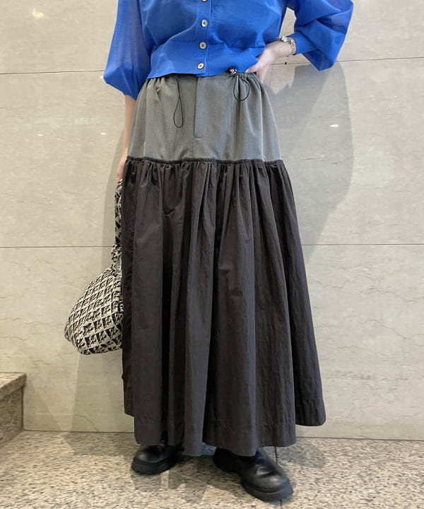 田中 里実さんの「BEAMS WOMEN｜Ray BEAMS / シアー パフスリーブ Vネック カーディガン」を使ったコーディネート