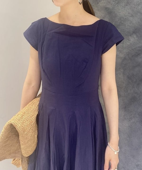 丸山 真菜美さんの「BEAMS WOMEN｜MARIHA × Demi-Luxe BEAMS / 別注 月の夢のドレス ソリッド」を使ったコーディネート