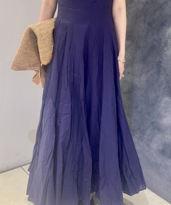 丸山 真菜美さんの「BEAMS WOMEN｜MARIHA × Demi-Luxe BEAMS / 別注 月の夢のドレス ソリッド」を使ったコーディネート