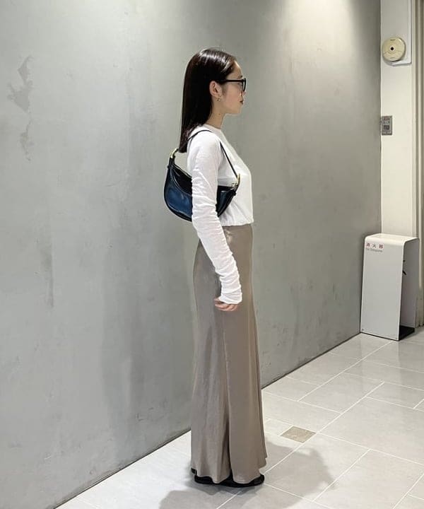 野村 美紅さんの「BEAMS WOMEN｜シアーコットン ロングスリーブ Tシャツ」を使ったコーディネート