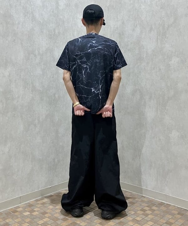 西村 光平さんの「BEAMS WOMEN｜BEAMS / メッシュ プリント ルーズTシャツ」を使ったコーディネート