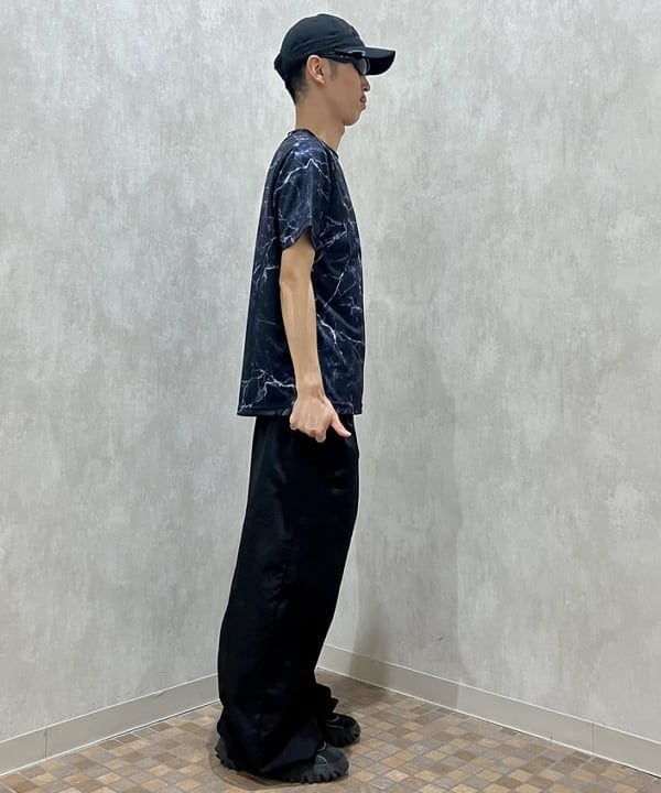 西村 光平さんの「BEAMS WOMEN｜BEAMS / メッシュ プリント ルーズTシャツ」を使ったコーディネート