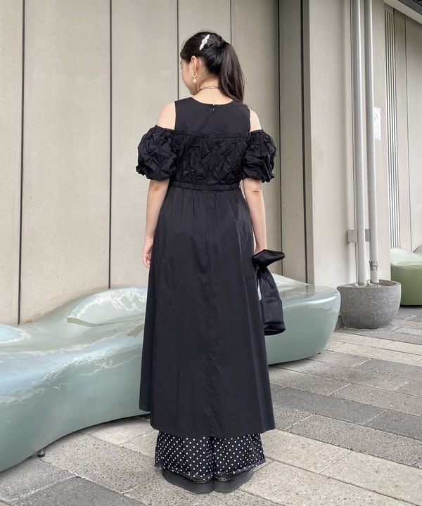 ayaさんの「BEAMS WOMEN｜メタル ボール シルクコード ネックレス」を使ったコーディネート