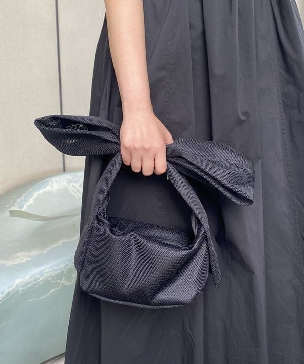 ayaさんの「BEAMS WOMEN｜メタル ボール シルクコード ネックレス」を使ったコーディネート