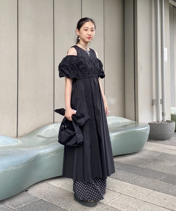 ayaさんの「BEAMS WOMEN｜メタル ボール シルクコード ネックレス」を使ったコーディネート