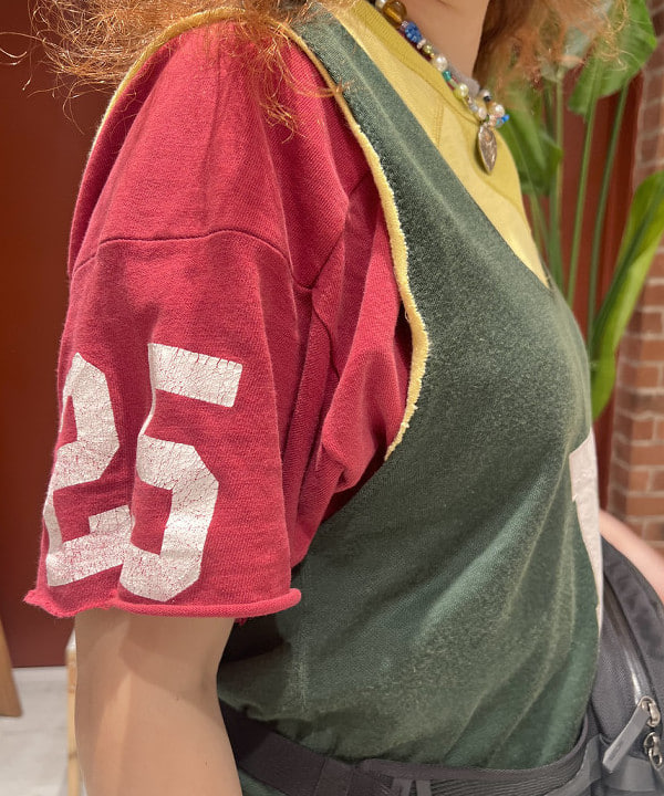 エノモト アミさんの「BEAMS WOMEN｜ナンバリング タンク」を使ったコーディネート