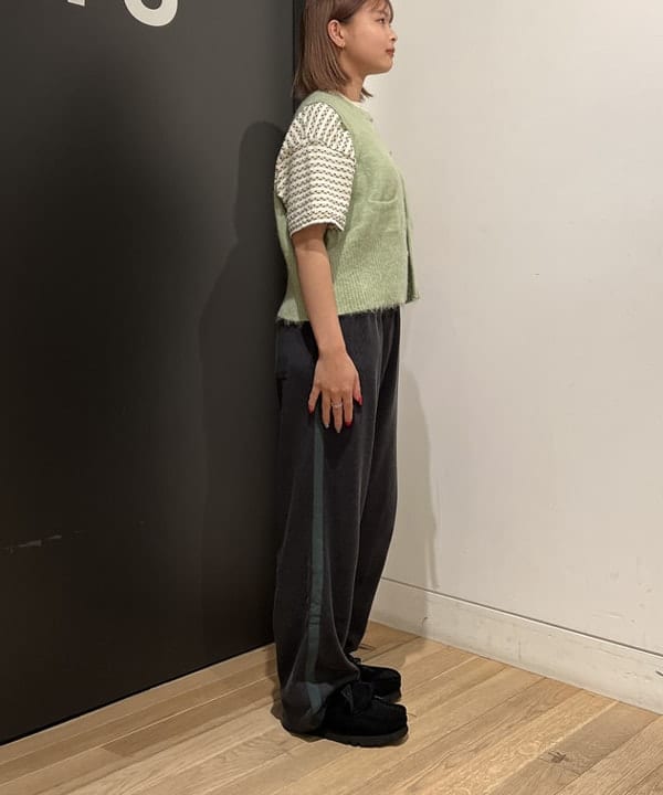 キムさんの「BEAMS WOMEN｜BEAMS BOY / サイド ライン イージー パンツ」を使ったコーディネート