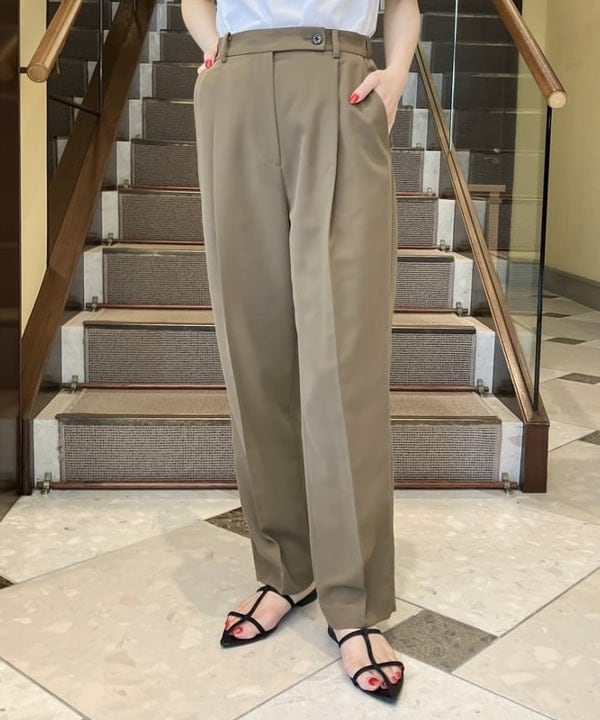 蒲原 捺美さんの「BEAMS WOMEN｜ATON / ORGANIC FRESCA タンクトップ」を使ったコーディネート