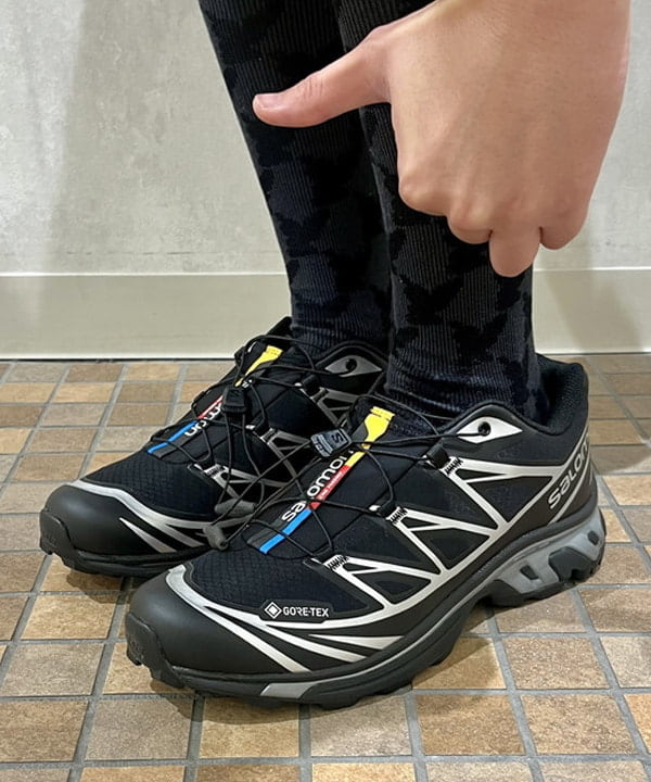 トラ吉さんの「BEAMS WOMEN｜SALOMON / XT-6 GORE-TEX BLACK/FTW SILVER」を使ったコーディネート