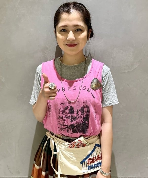 吉野 多恵さんの「BEAMS WOMEN｜MBT / KISUMU CLASSIC」を使ったコーディネート