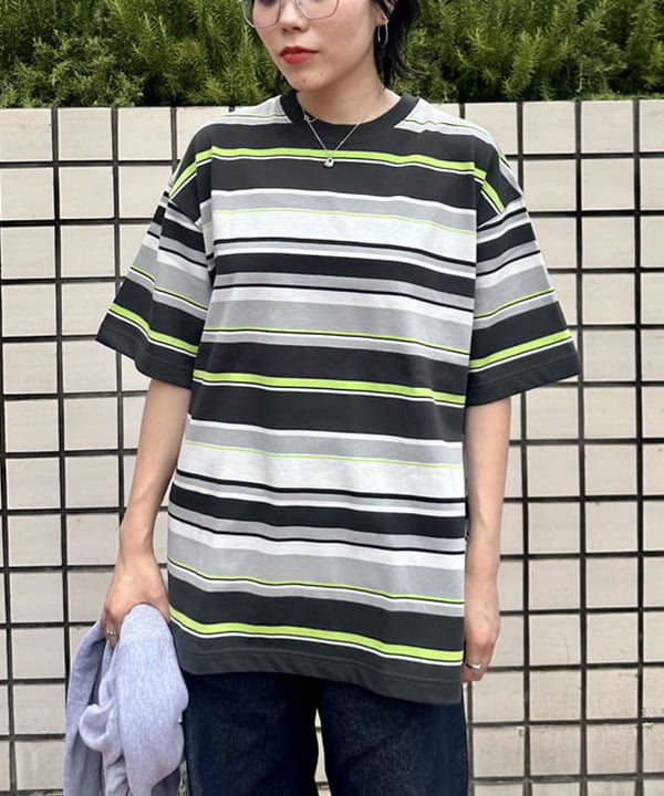 なるみさんの「GOOD ROCK SPEED / 別注 カレッジ クルー スウェット」を使ったコーディネート