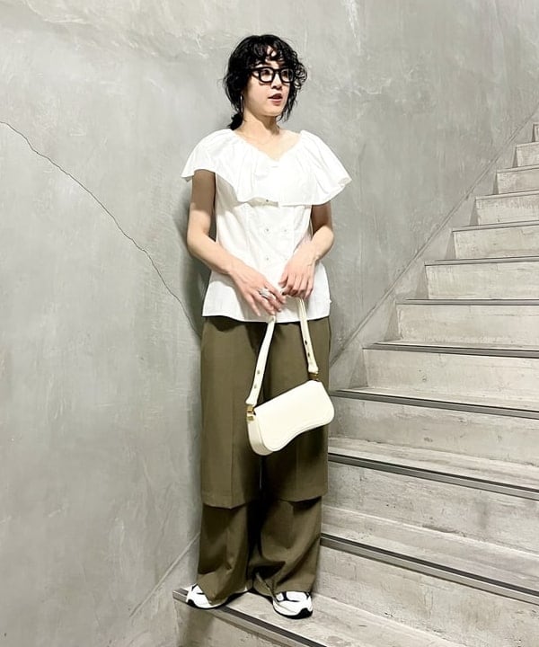 kigoさんの「BEAMS WOMEN｜RBS / ギャザー ビッグカラー シャツ」を使ったコーディネート
