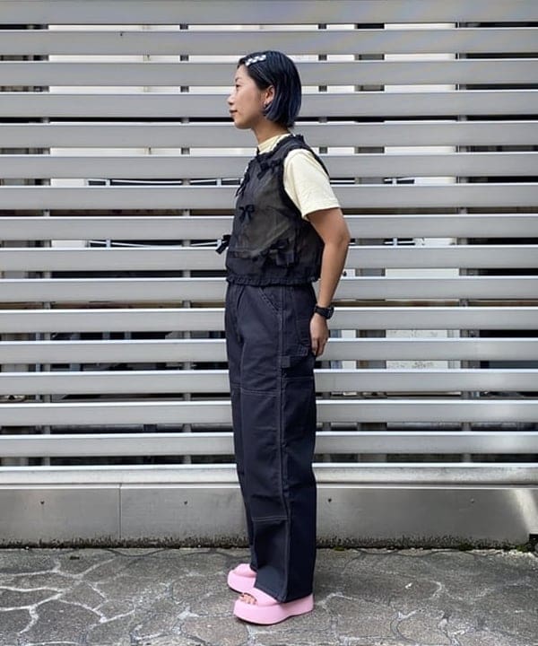 オカモト ミサキさんの「BEAMS WOMEN｜ボーイ ベーシック Tシャツ」を使ったコーディネート