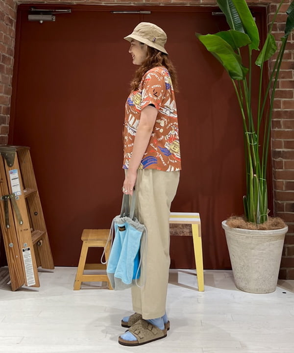 エノモト アミさんの「BEAMS WOMEN｜BIRKENSTOCK × BEAMS / 別注 Zurich BONE PATTERN」を使ったコーディネート
