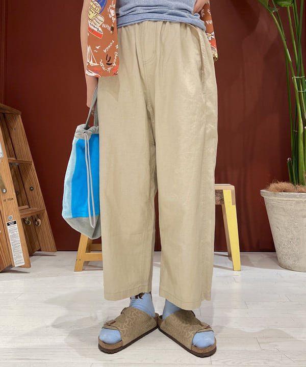 エノモト アミさんの「BEAMS WOMEN｜BIRKENSTOCK × BEAMS / 別注 Zurich BONE PATTERN」を使ったコーディネート
