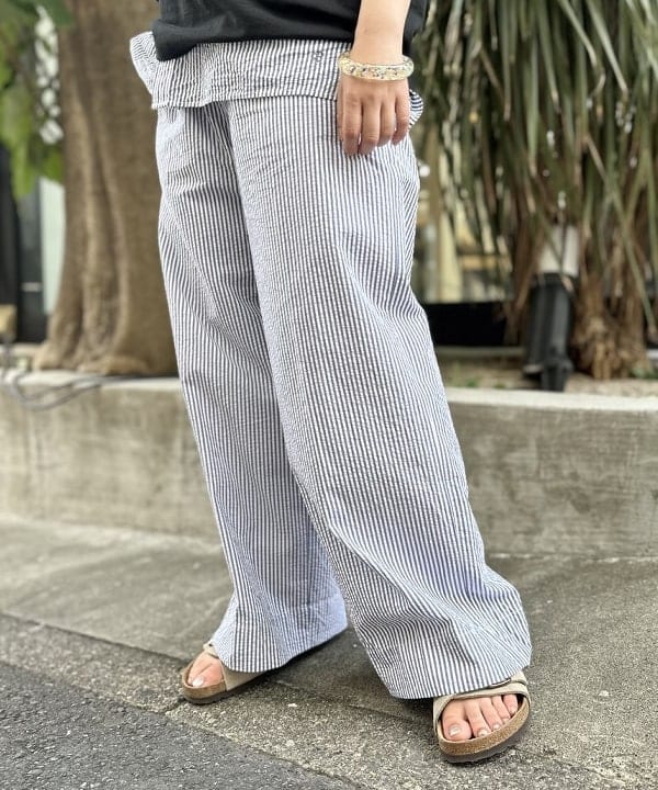 ナガオカ サキさんの「BEAMS WOMEN｜BEAMS BOY / サッカー ボックスシルエット BD シャツ」を使ったコーディネート