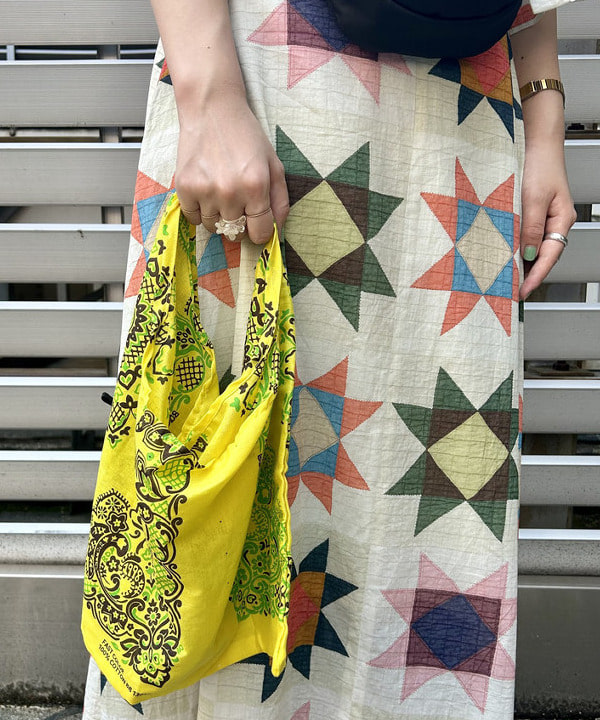 ナツハさんの「BEAMS WOMEN｜BEAMS BOY / イレギュラー バンダナ バッグ」を使ったコーディネート