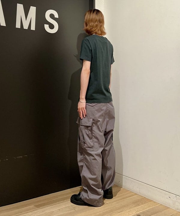 関澤 佑樹さんの「BEAMS WOMEN｜BEAMS / ビッグ 6ポケット カーゴパンツ」を使ったコーディネート