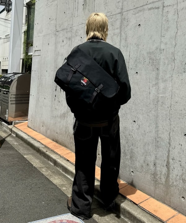 Ryohei Takataさんの「BEAMS WOMEN｜【別注】DEMARTINI / Messenger Bag MEDIUM」を使ったコーディネート