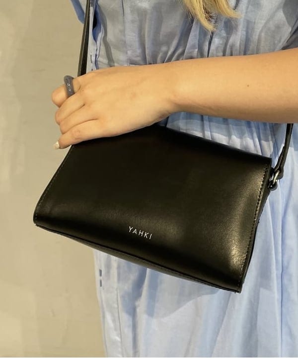 chikaさんの「BEAMS WOMEN｜YAHKI / YH-646 クロスボディー バッグ」を使ったコーディネート