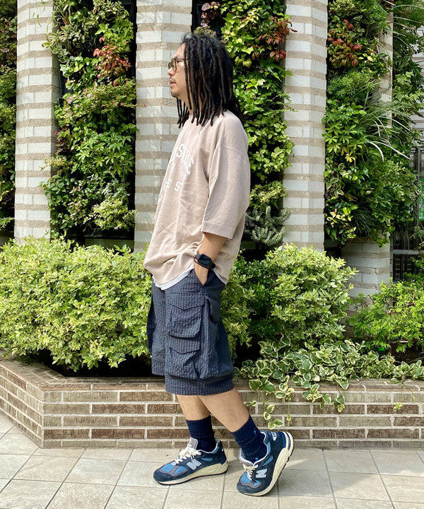 矢部 滋之さんの「BEAMS WOMEN｜BEAMS / ヴィンテージライク プリント スウェット」を使ったコーディネート