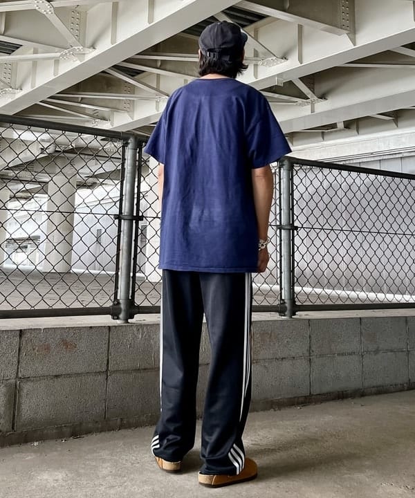 ザキサンさんの「BEAMS WOMEN｜adidas / BAGGY FIT FIREBIRD TRACKPANTS」を使ったコーディネート