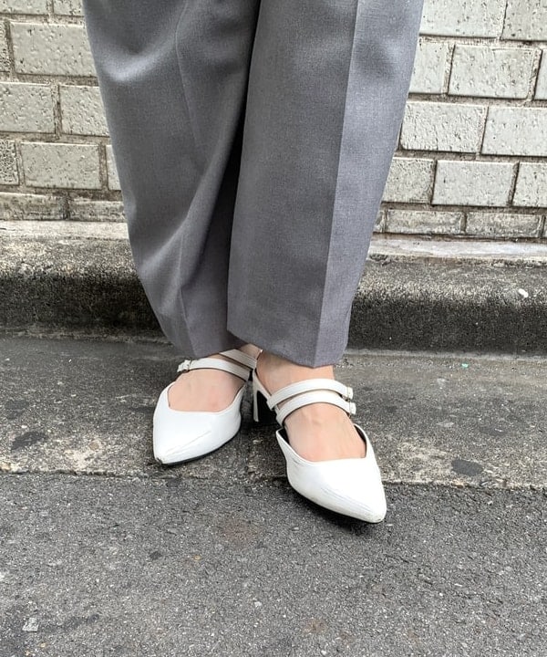 れいなさんの「BEAMS WOMEN｜Ray BEAMS / ポインテッド ベルト ミュール」を使ったコーディネート