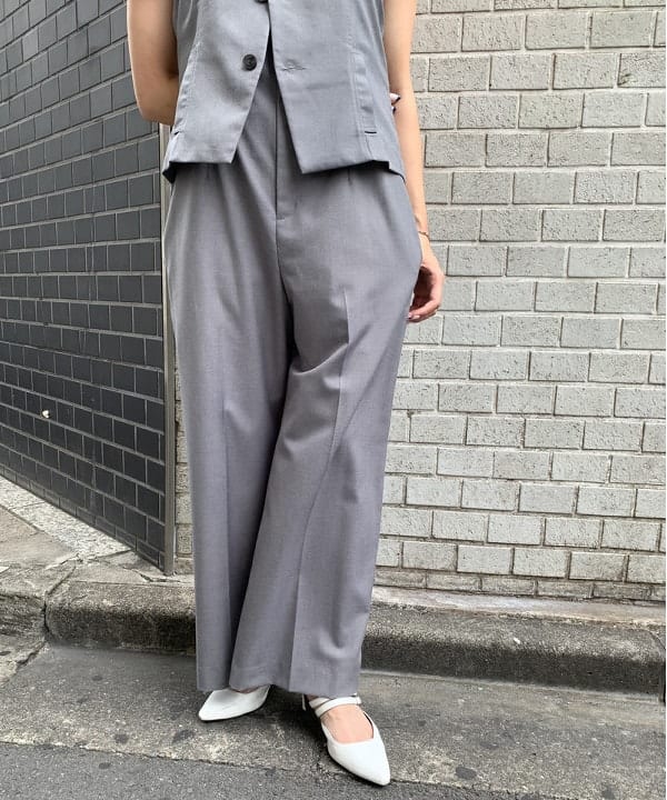 れいなさんの「BEAMS WOMEN｜Ray BEAMS / ポインテッド ベルト ミュール」を使ったコーディネート