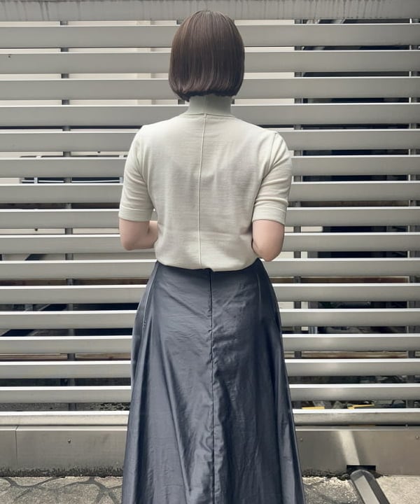 岡 妃呂美さんの「BEAMS WOMEN｜イントレチャート ショルダーバッグ.」を使ったコーディネート