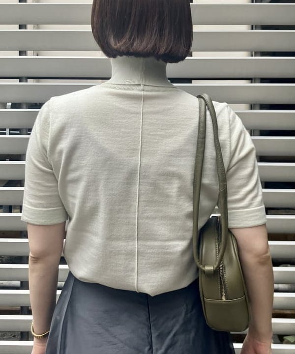 岡 妃呂美さんの「BEAMS WOMEN｜イントレチャート ショルダーバッグ.」を使ったコーディネート