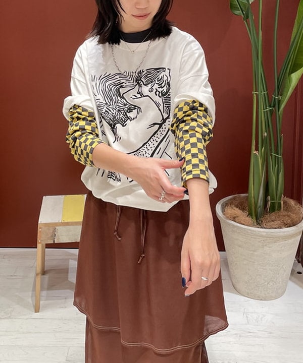 サカサイスズカさんの「BEAMS WOMEN｜maturely / Lawn Layard Stitch Skirt」を使ったコーディネート