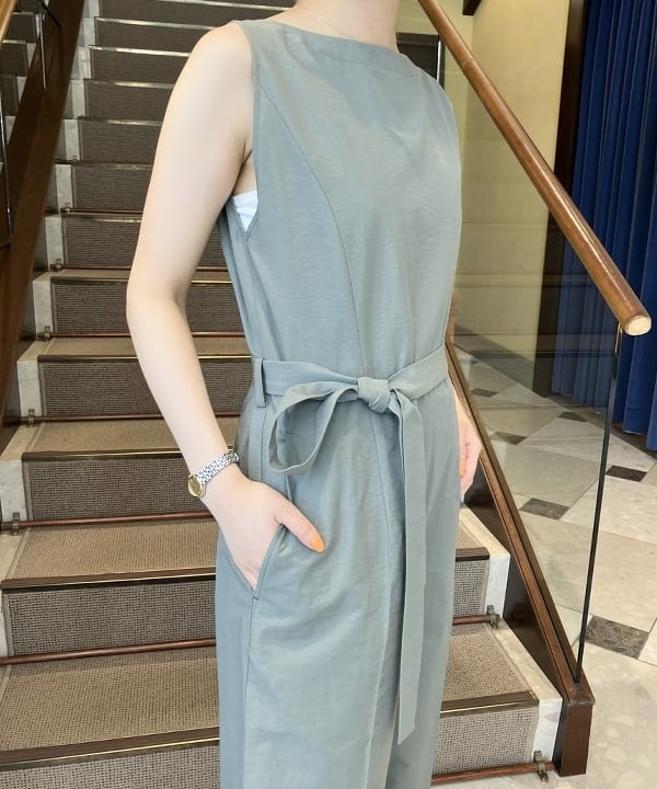 蒲原 捺美さんの「BEAMS WOMEN｜AK+1 / タッサー ノースリーブ オールインワン」を使ったコーディネート