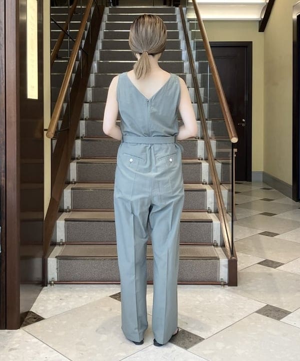 蒲原 捺美さんの「BEAMS WOMEN｜AK+1 / タッサー ノースリーブ オールインワン」を使ったコーディネート