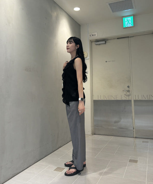 松田 陽茉莉さんの「BEAMS WOMEN｜ピンストライプ ストライプ 2タック パンツ」を使ったコーディネート