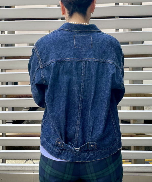 コウリキ　マミさんの「BEAMS WOMEN｜BEAMS BOY / ポリエステル ウール シンチ バック スラックス」を使ったコーディネート