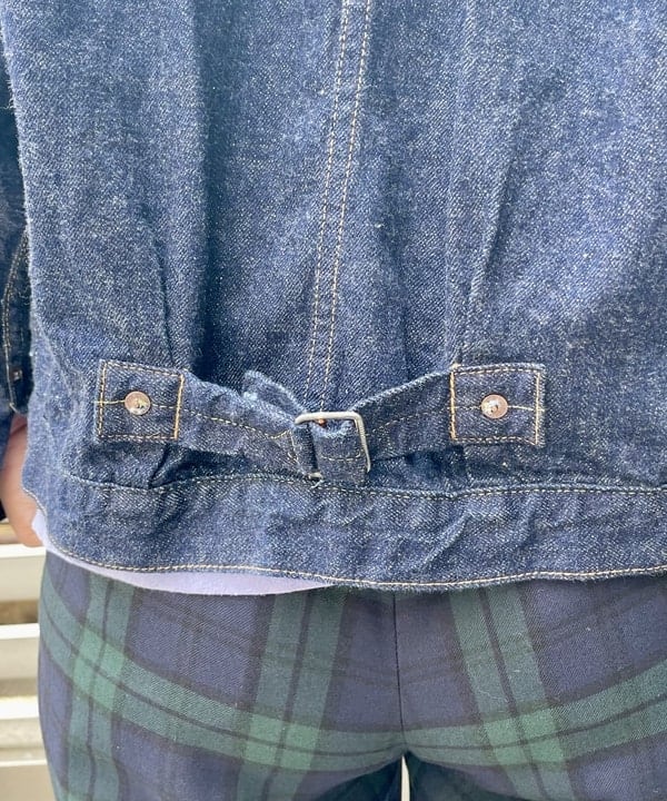 コウリキ　マミさんの「BEAMS WOMEN｜BEAMS BOY / ポリエステル ウール シンチ バック スラックス」を使ったコーディネート