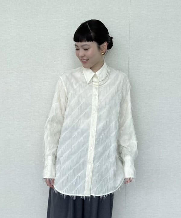 Ichika Hondaさんの「BEAMS WOMEN｜ATON / ウールトロピカル ワイドイージーパンツ」を使ったコーディネート