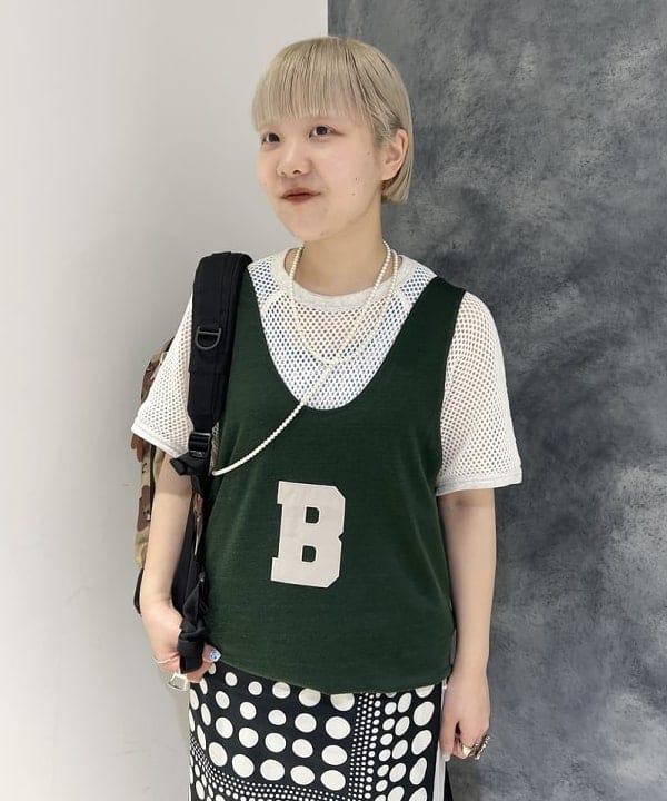 yokoyama shionさんの「BEAMS WOMEN｜BEAMS BOY / 樹脂 パール ロング ネックレス」を使ったコーディネート