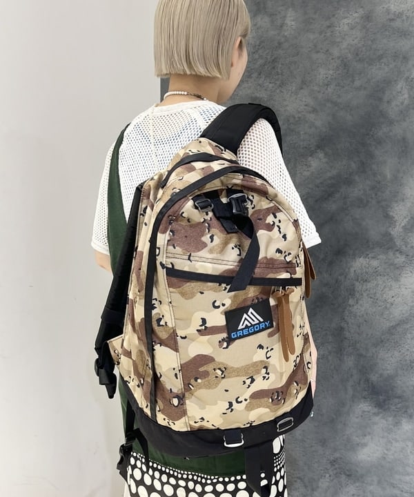 yokoyama shionさんの「BEAMS WOMEN｜BEAMS BOY / 樹脂 パール ロング ネックレス」を使ったコーディネート